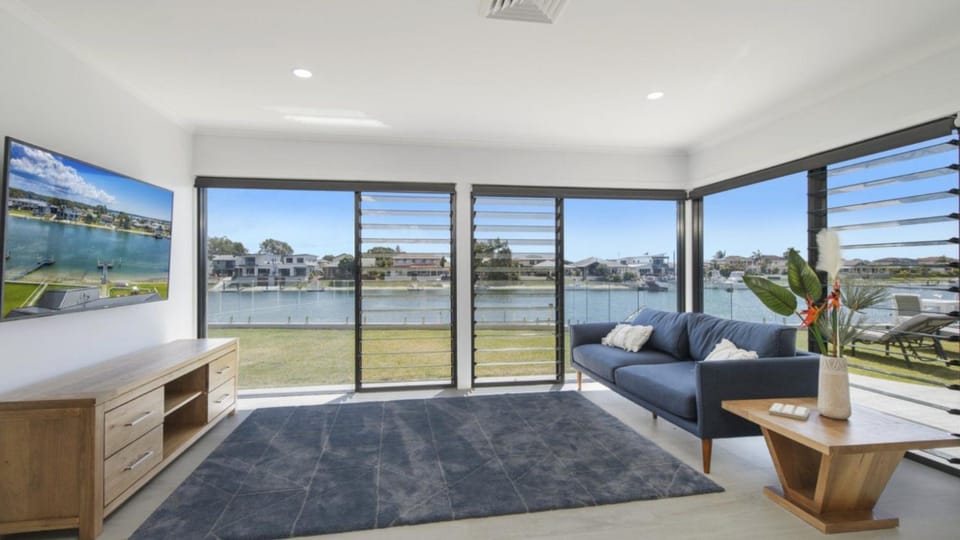 Floating On The Canals House in Port Macquarie