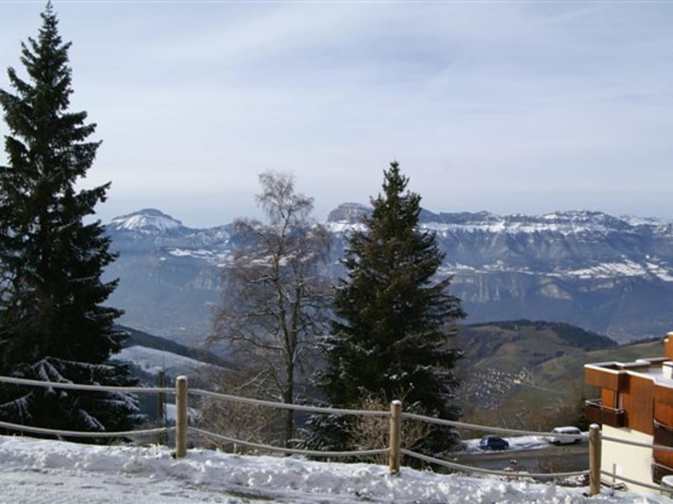 3 pièces au pied des pistes avec balcon et lit double - FR-1-557-79 Apartment in Auvergne-Rhône-Alpes