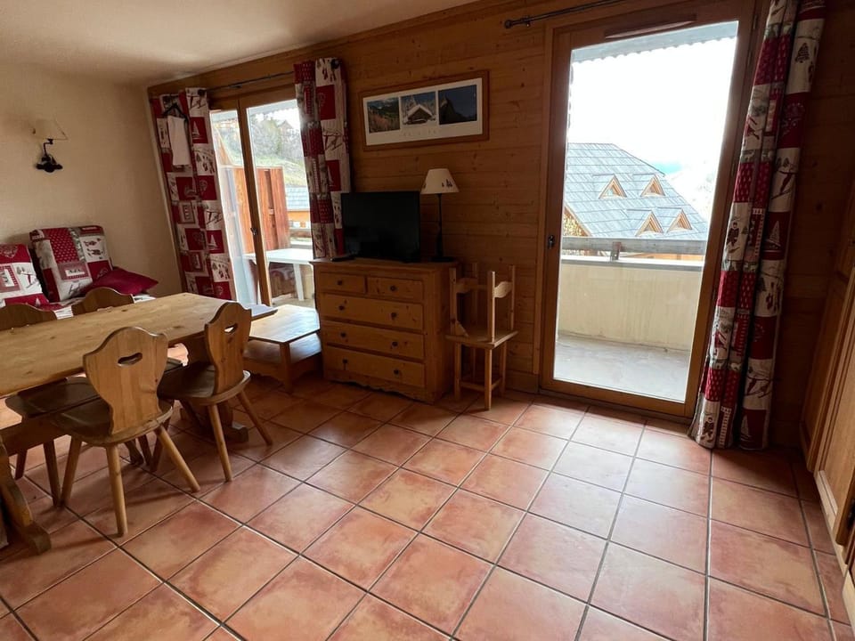 Grand studio 35m² lumineux à Pra-Loup 1500 - FR-1-165A-48 Apartment in Uvernet-Fours