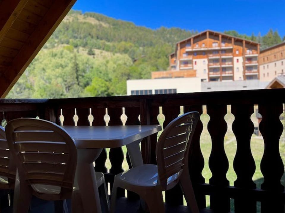 T2 Mezzanine à Pra-Loup 1500, 6 pers, Garage et Ski Box - FR-1-165A-59 Apartment in Uvernet-Fours