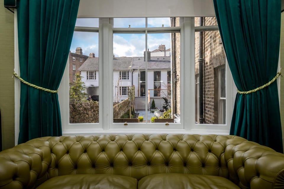 Seating area, Bedroom