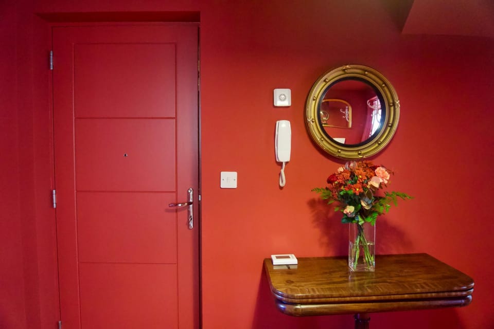 Stunning Apartment with Courtyard Near The Waterfront Ipswich Apartment in Ipswich