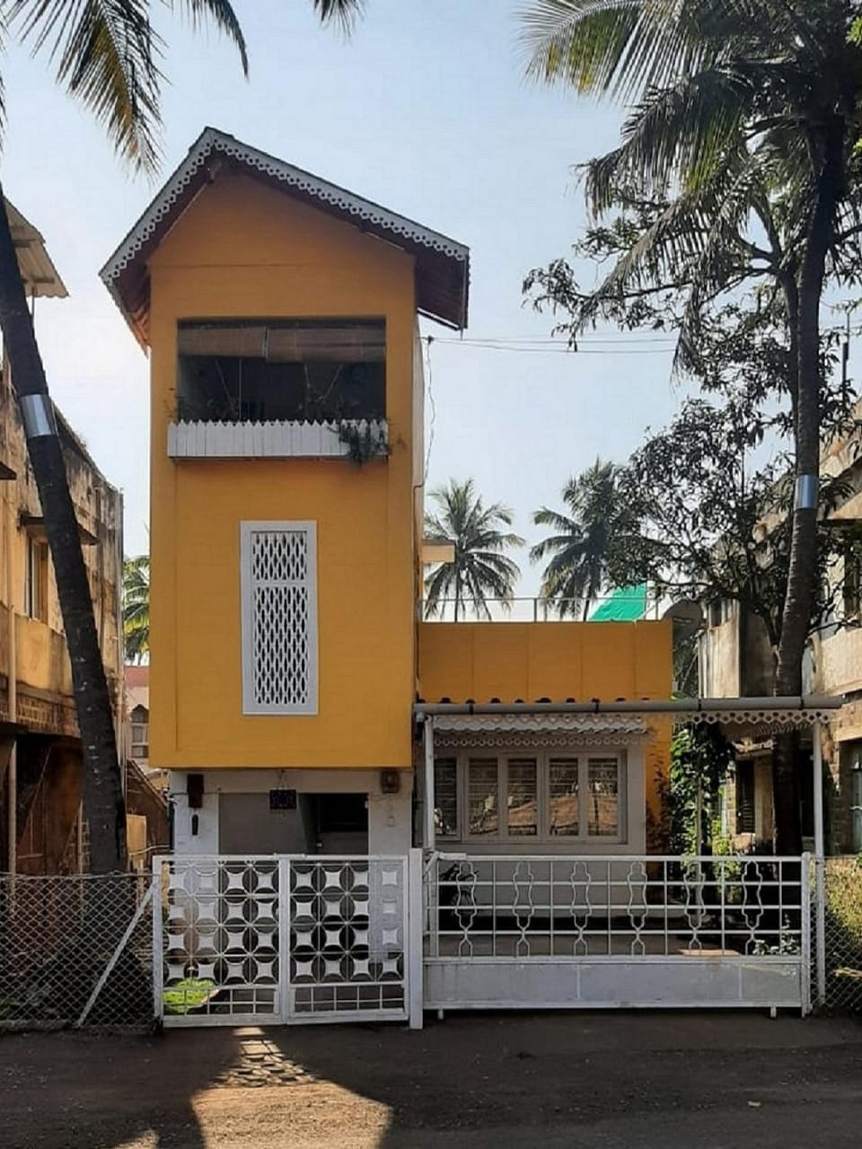 Facade/entrance
