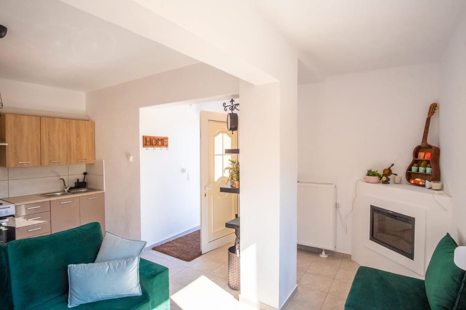Remvi GUEST HOUSE Apartment in Peloponnese, Western Greece and the Ionian