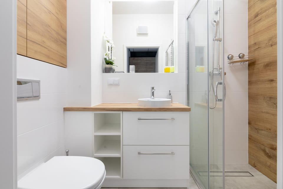 Shower, Toilet, Bathroom