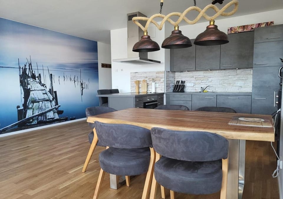 Living room, Food, kitchen