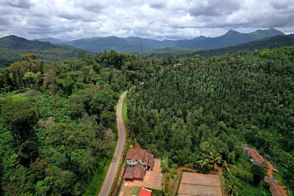 Balekhan Homestay - Heritage & Mountain View Vacation rental in Karnataka