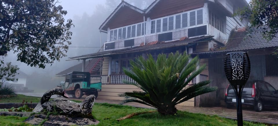 Balekhan Homestay - Heritage & Mountain View Vacation rental in Karnataka