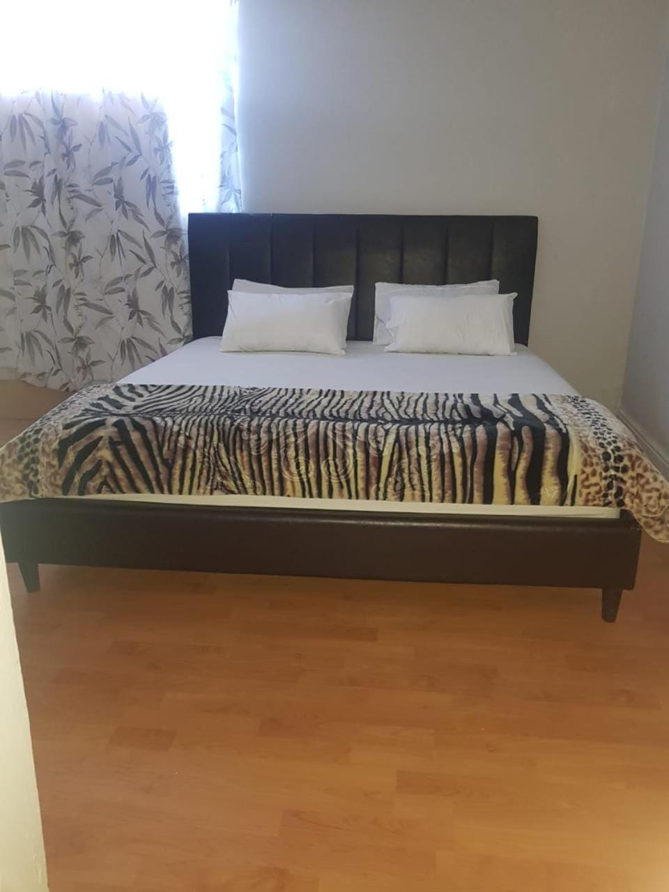 SALAMA LODGE Bed and Breakfast in Cape Town