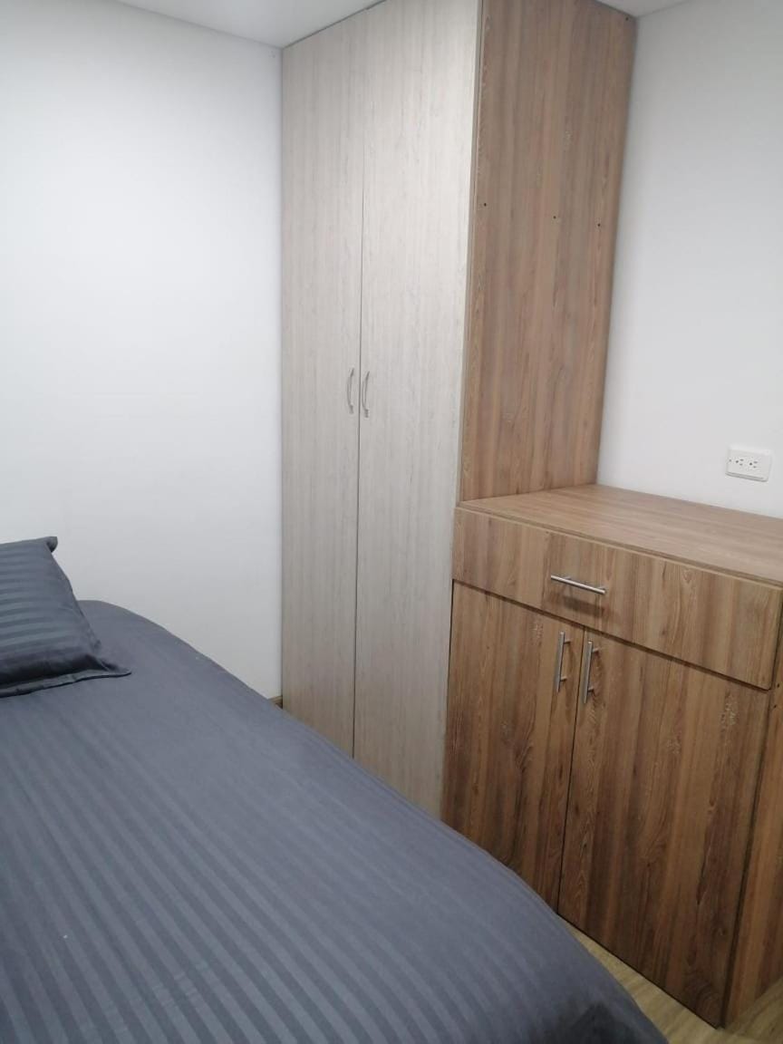 Bedroom, bunk bed