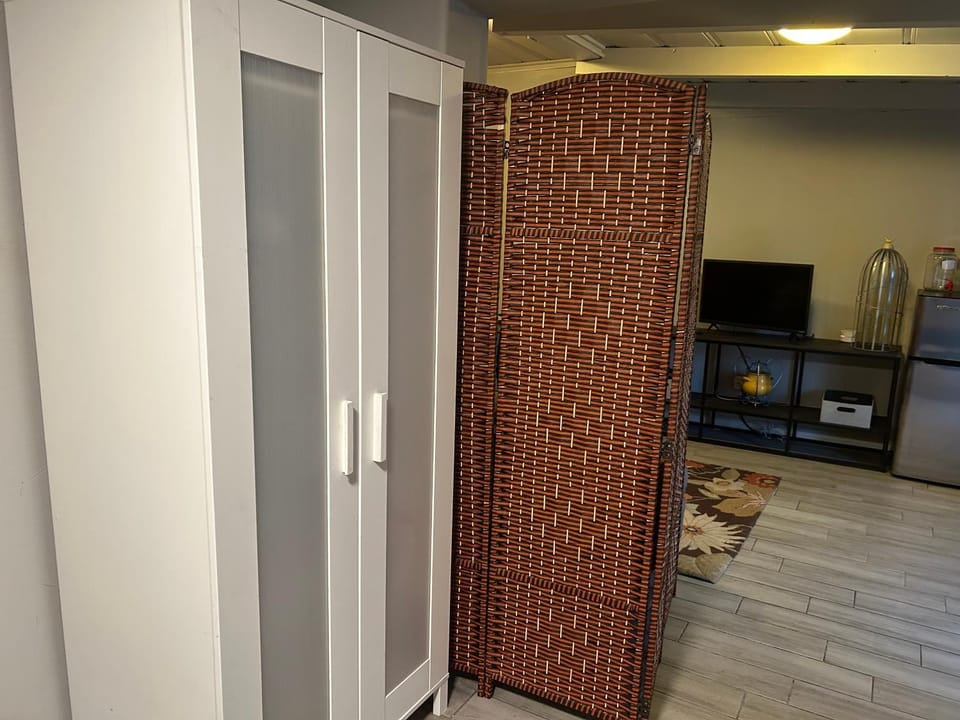 TV and multimedia, wardrobe