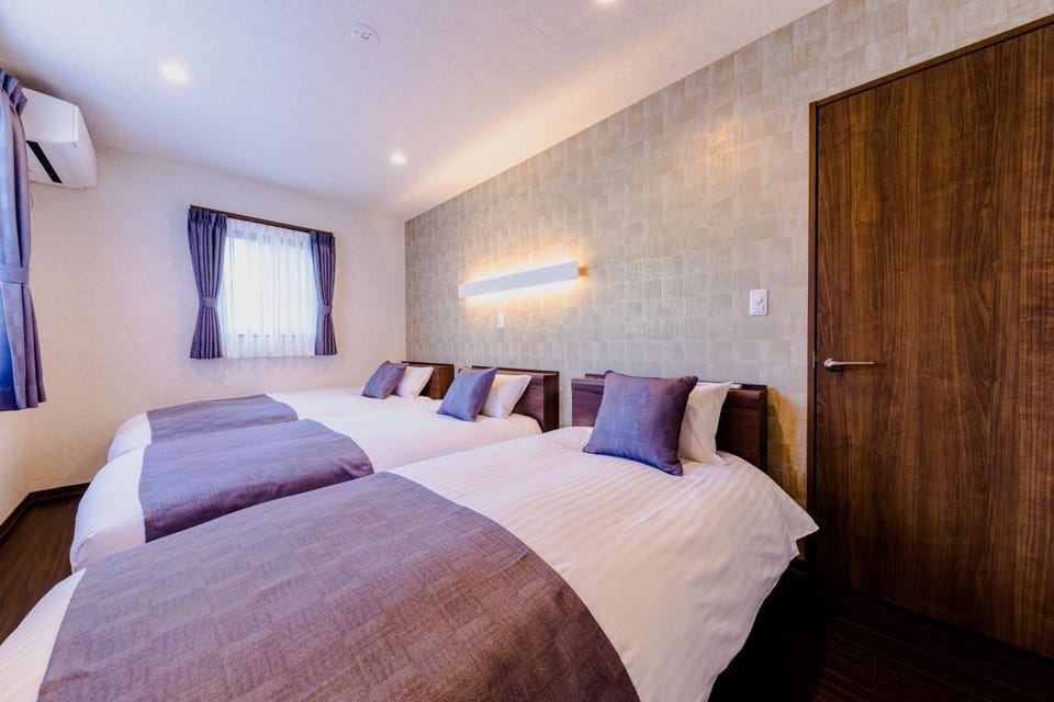 Bed, Photo of the whole room, Bedroom, air conditioner
