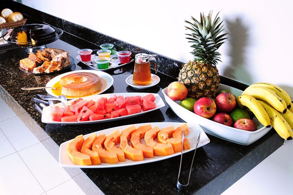 Restaurant/places to eat, Coffee/tea facilities, Kitchen or kitchenette, Other, Communal kitchen, Buffet breakfast