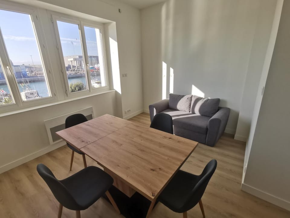 Sur le port Apartment in Les Sables-d'Olonne