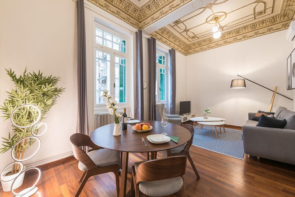 Living room, Dining area