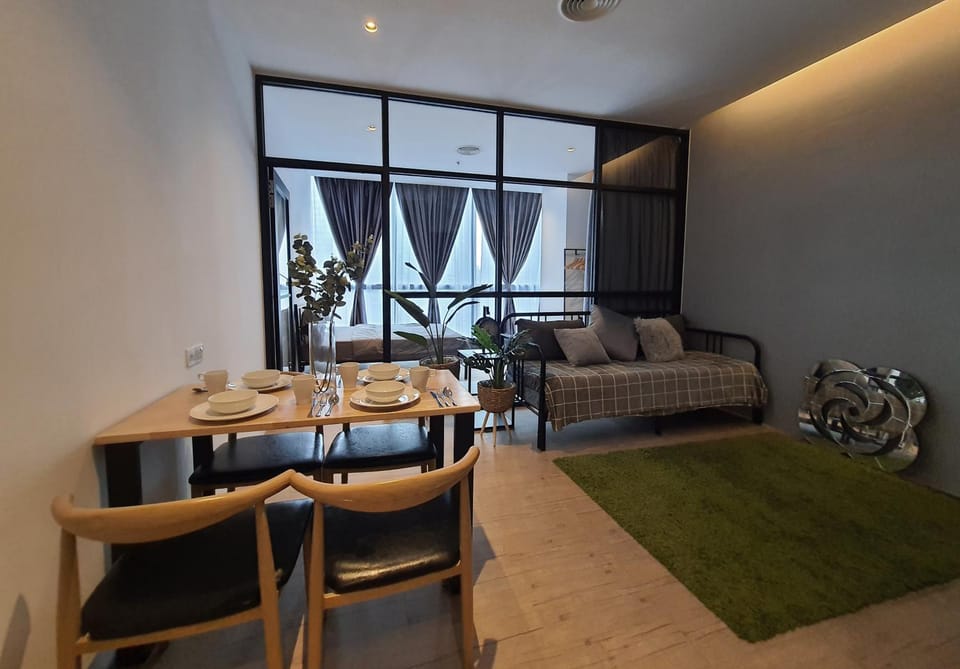 Living room, Seating area, Dining area, air conditioner