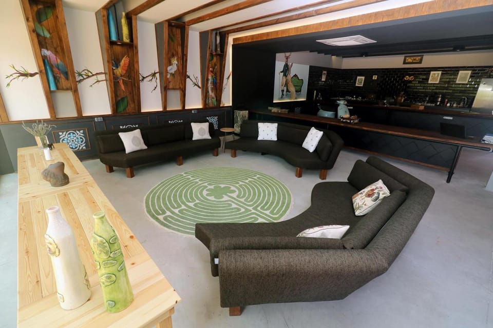Communal lounge/ TV room, Lobby or reception