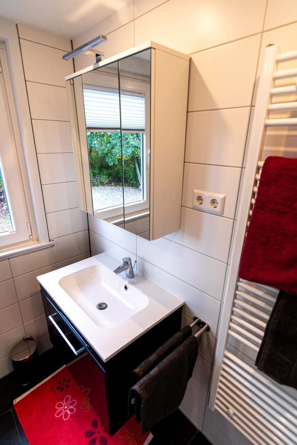 Bathroom, towels