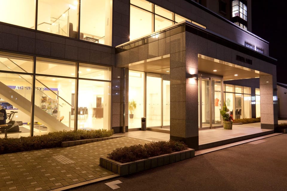 Facade/entrance