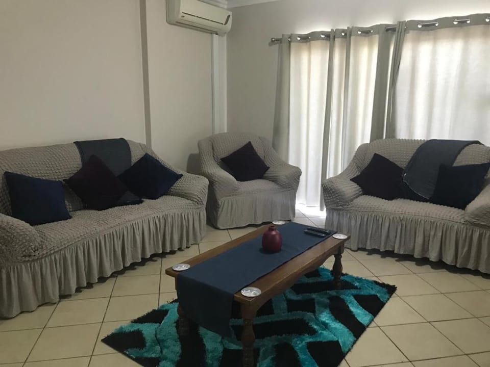 Patio, BBQ facilities, Coffee/tea facilities, Balcony/Terrace, Kitchen or kitchenette, Living room, Dining area