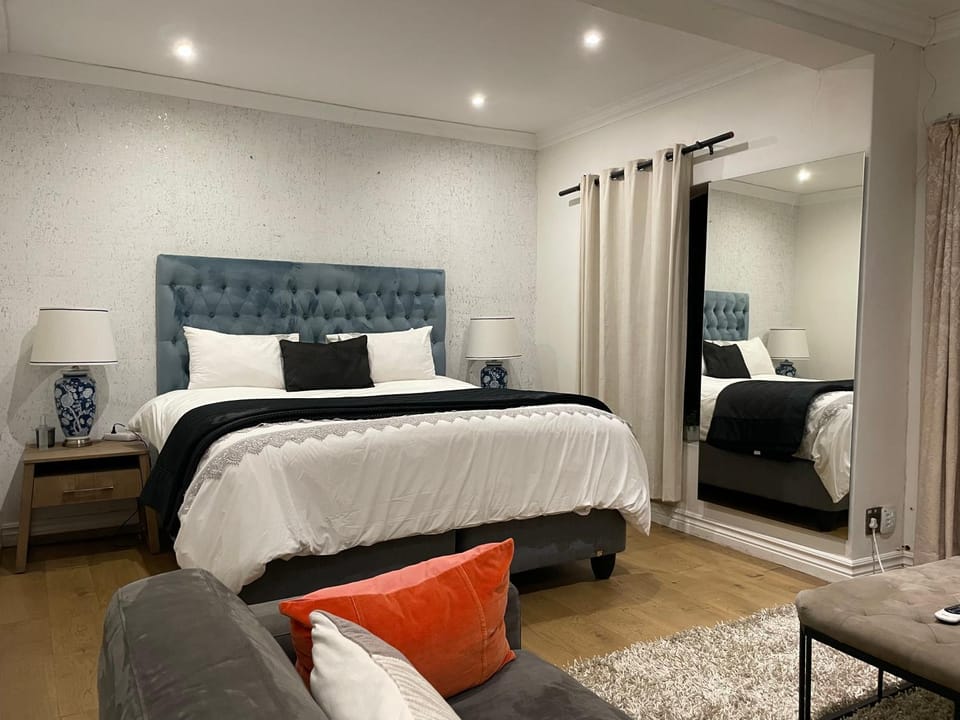 The Orca, Bryanston Entire 4 Bed House House in Sandton