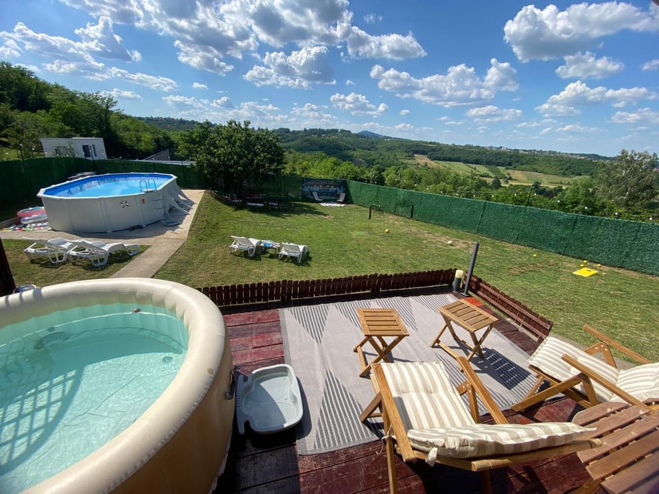 Patio, Spring, Day, Natural landscape, Garden, Hot Tub, Garden view, Mountain view, Pool view, Swimming pool, sunbed