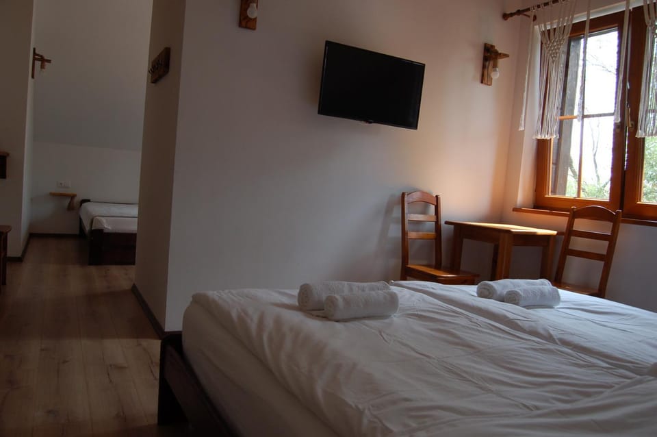 Cisna Chata - Bieszczady Bed and Breakfast in Slovakia