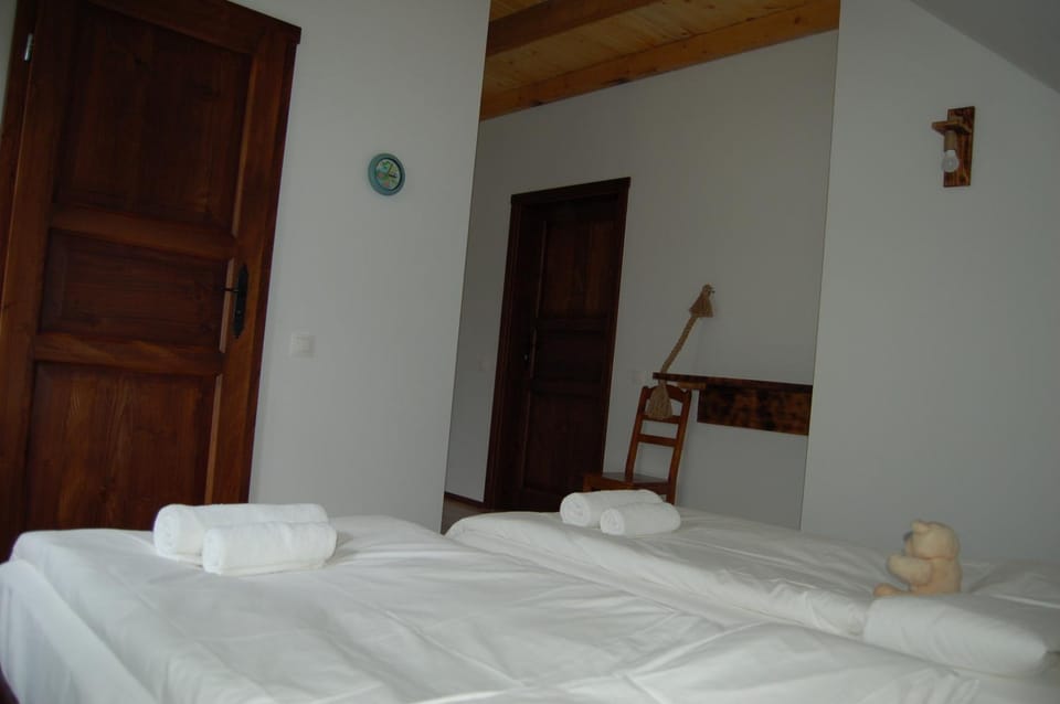 Cisna Chata - Bieszczady Bed and Breakfast in Slovakia