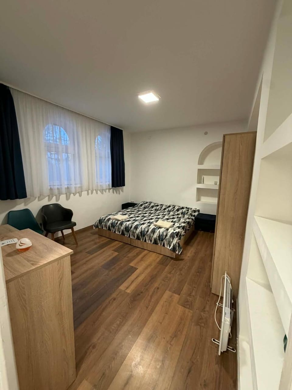 Bed, Photo of the whole room, Bedroom, wardrobe