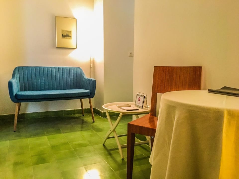 Seating area