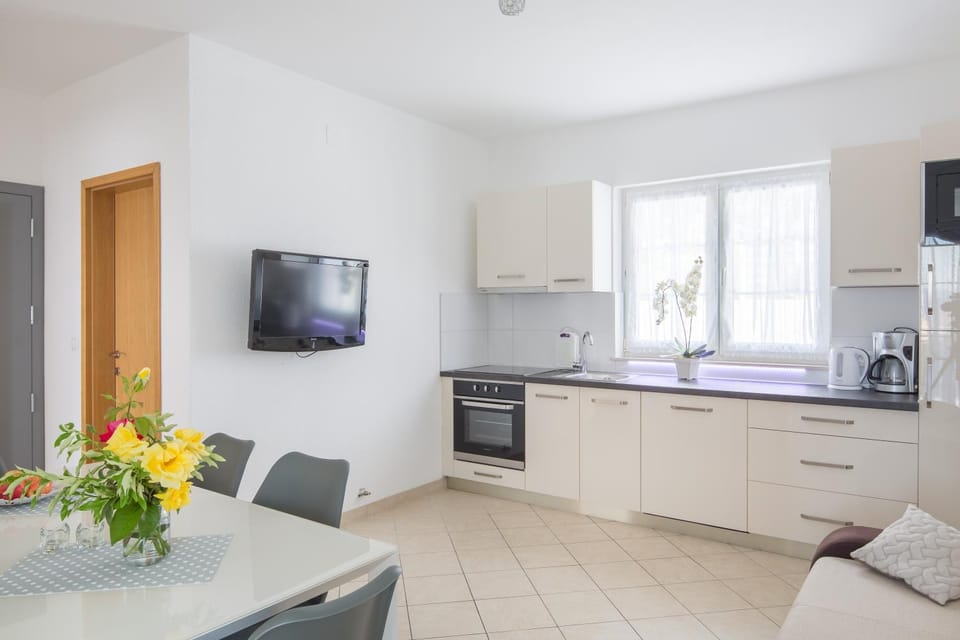 Villa Kristina Apartment in Okrug Gornji