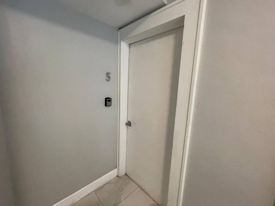 Sunny and Charming Suite next to MIA Vacation rental in Miami