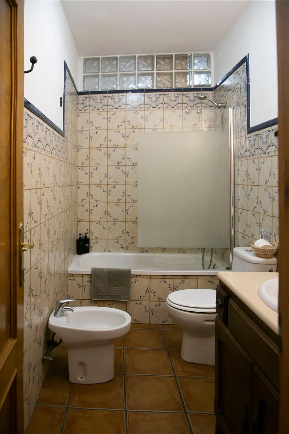 Shower, Bathroom, bidet