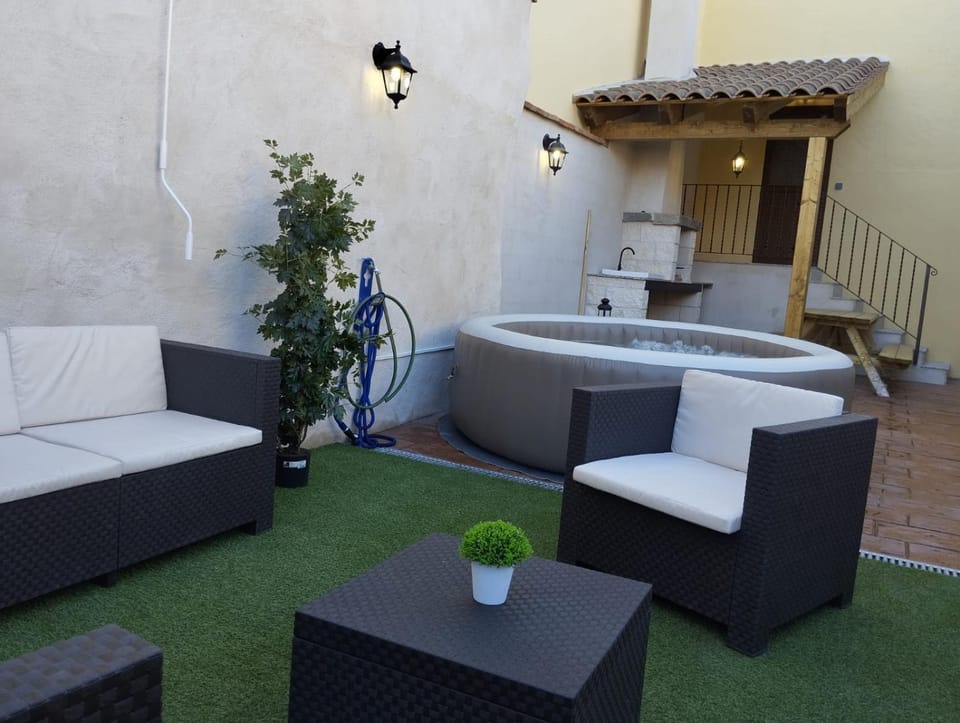 Patio, Swimming pool