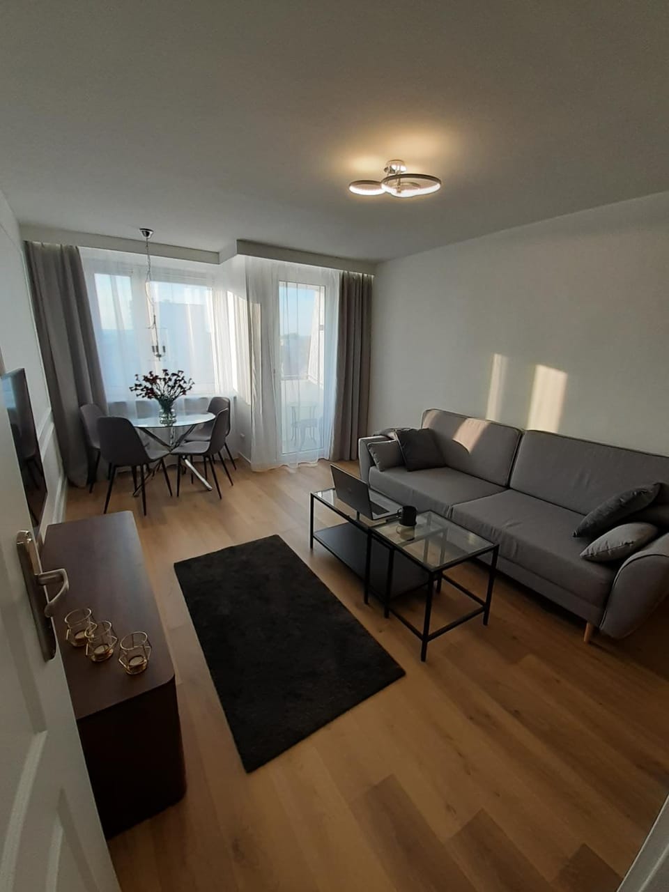 Communal lounge/ TV room