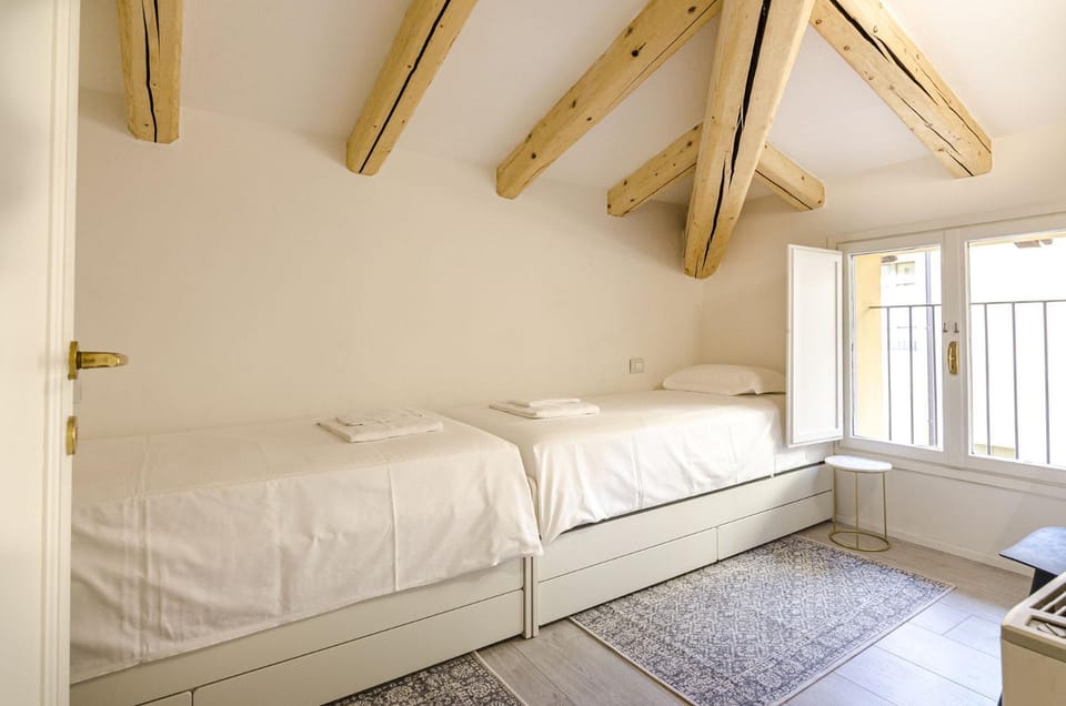 Casa Bocchi, Luxury apartment in Historical Palace Apartment in Bologna