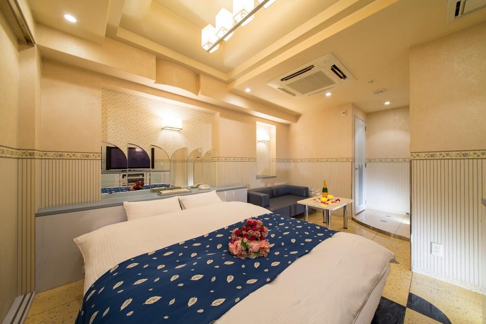 Bed, Photo of the whole room