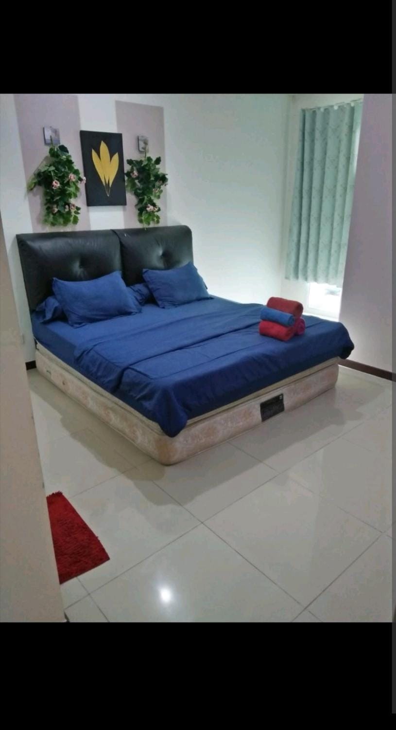 2 BR Jungle Decor Beautiful Sea View Fast Internet Top Of The Mall Apartment in Jakarta