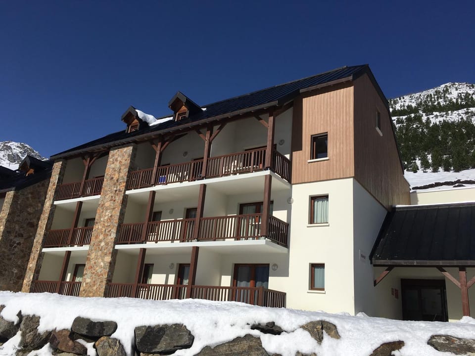 Duplex 8 couchages, au pied des pistes de la Mongie Apartment in Aragon