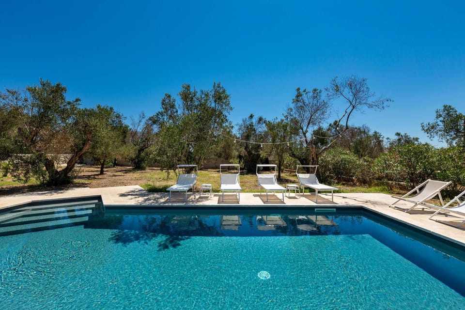 Swimming pool, Swimming pool