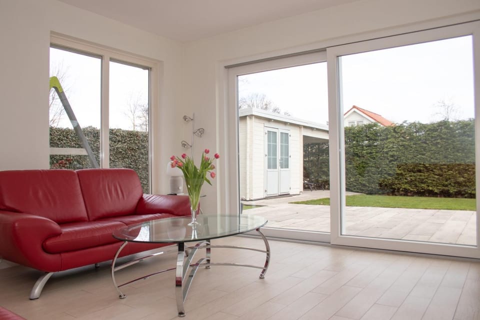 Living room, Garden view