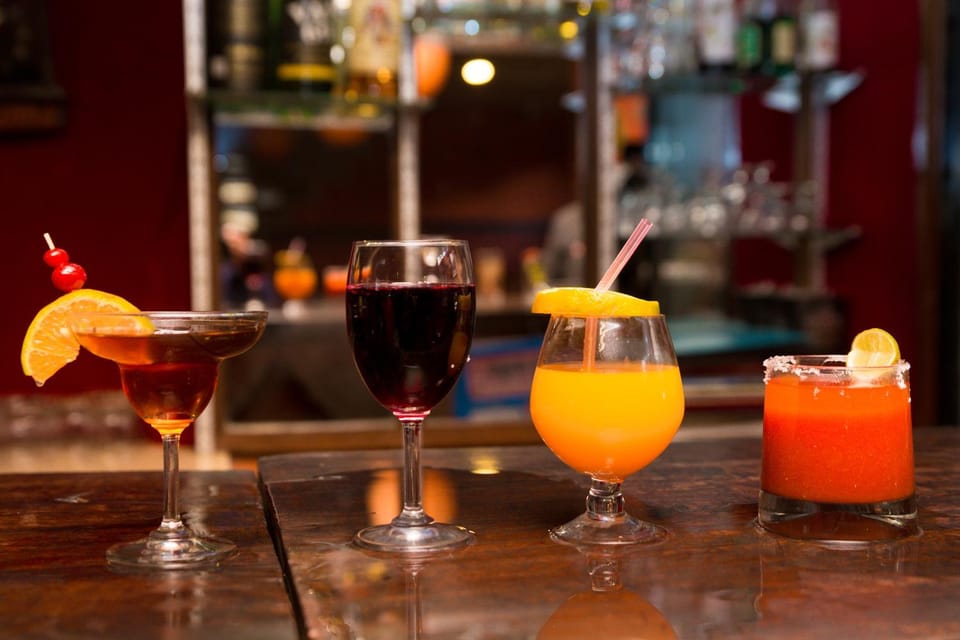 Restaurant/places to eat, Drinks, Alcoholic drinks, Non alcoholic drinks