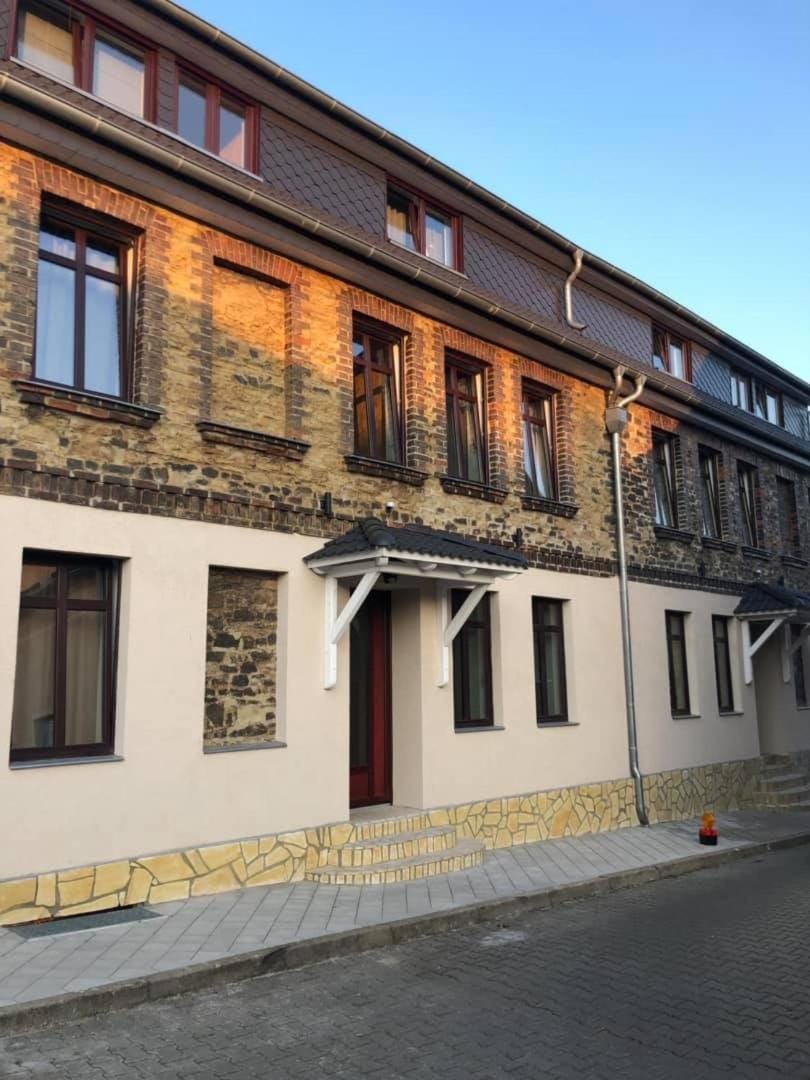 Property building, Day
