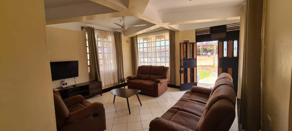 TV and multimedia, Seating area