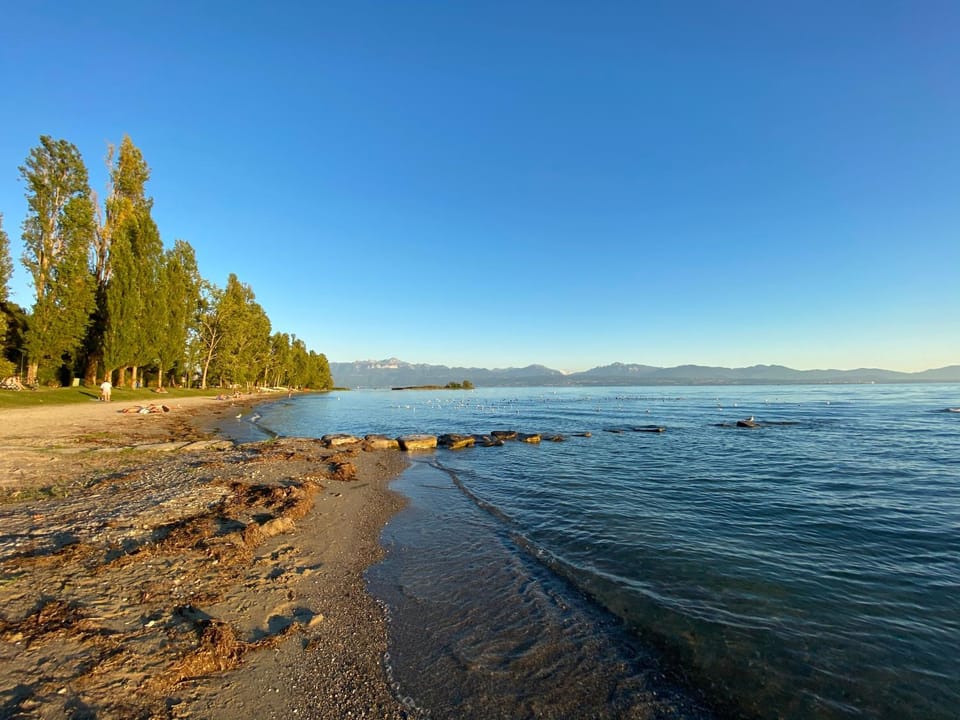Nearby landmark, Natural landscape, Activities, Fishing, Beach, Windsurfing, Hiking