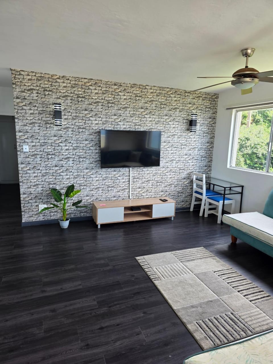 TV and multimedia, Kitchen or kitchenette, Dining area