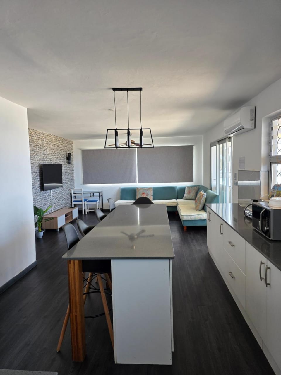 Kitchen or kitchenette, Seating area, Dining area, dishwasher, minibar, oven, pet friendly, stove, kitchen