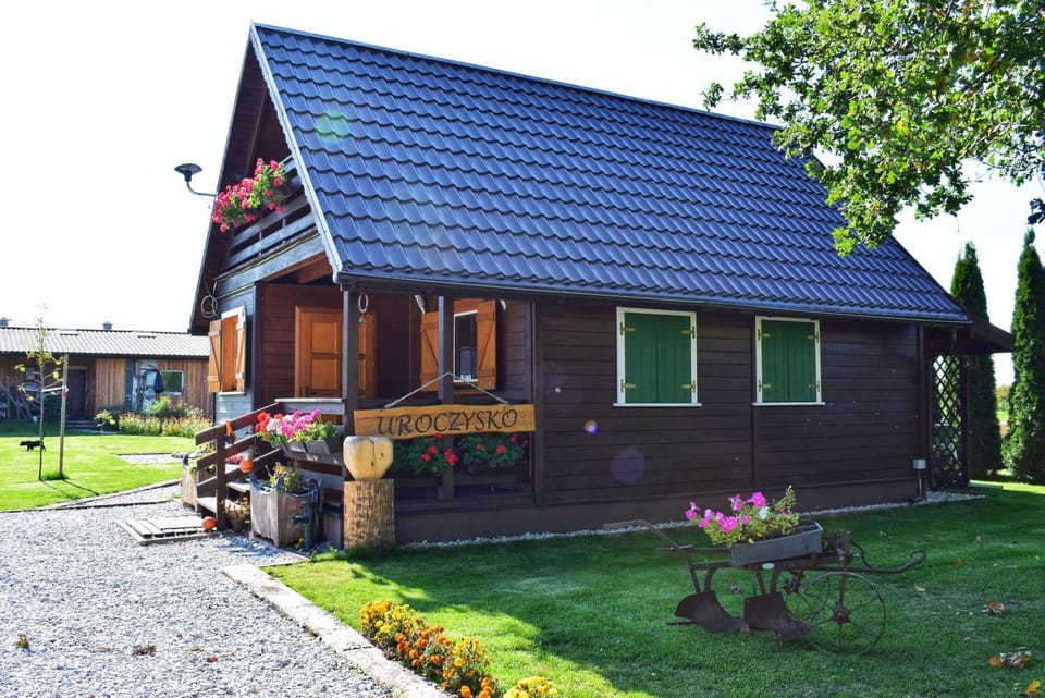 Property building, Spring, Day, Garden