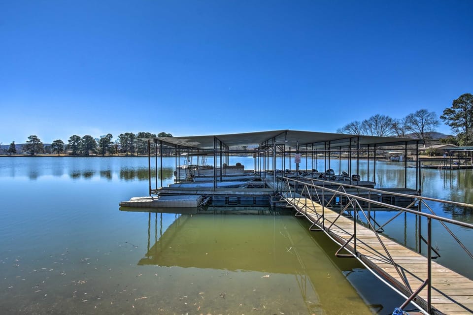 Hot Springs Condo on Lake Hamilton with Resort Perks Apartment in Lake Hamilton