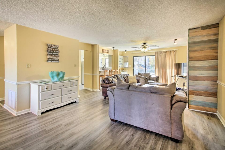Hot Springs Condo on Lake Hamilton with Resort Perks Apartment in Lake Hamilton